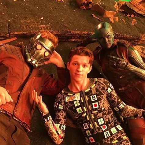 Marvel Man, Marvel Men, Tom Holland Imagines, Avengers Cast, Marvel Cast, Univers Dc, Marvel Photo, Tom Holland Spiderman, Sweet Shirt