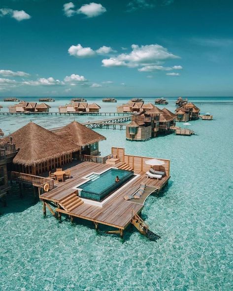 جزر المالديف, Maldives Travel Guide, Maldives Resort, Maldives Travel, Dream Vacations Destinations, Dream Travel Destinations, Stilts, Vacation Places, Bora Bora