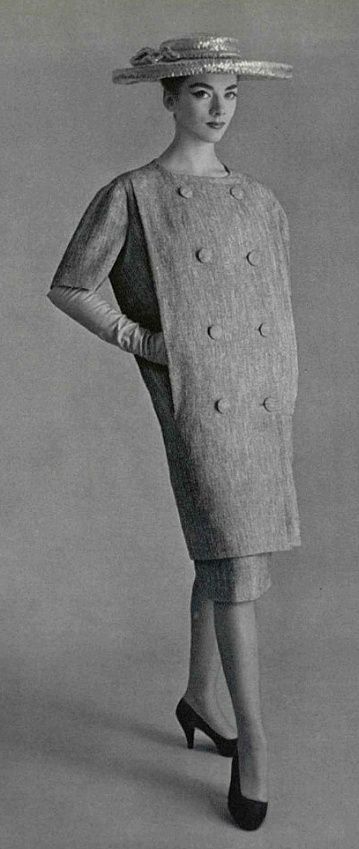 1957 Christobal Balenciaga 50s Womens Fashion, Cristobal Balenciaga, Balenciaga Fashion, 50's Fashion, Simply Fashion, Dior Collection, Cristóbal Balenciaga, Fifties Fashion, Fashion 1950s