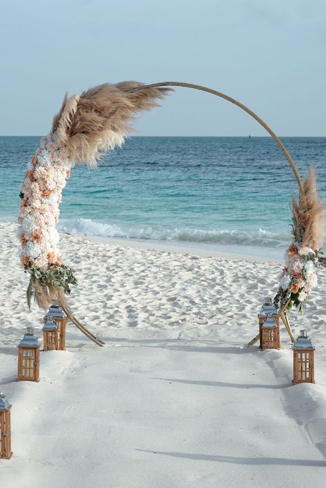 Beach Wedding Setup, Barbados Wedding, Arch Arrangement, Aruba Weddings, Oceanfront Wedding, Dream Beach Wedding, Stile Boho Chic, Sea Wedding, Dream Wedding Decorations