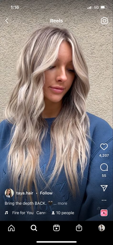 Bright Blonde Hair Money Piece, Icy Fall Blonde, Beige Blonde With Platinum Highlights, Hair With Natural Roots, Ashy Beachy Blonde Hair, Lived In Blonde For Fall, Creamy Blonde Balayage With Money Piece, Icy Blonde Dimensional Hair, Bronde Haircolor Winter