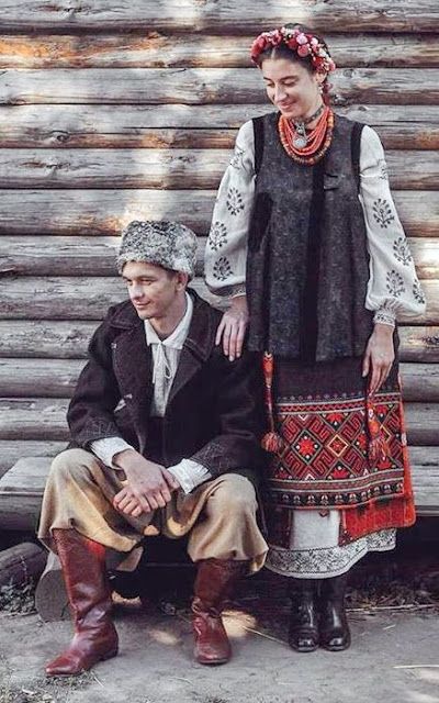 Slavic Clothing, Traditional Skirts, Ukrainian Clothing, Ethno Style, National Clothes, Folk Dress, Russian Culture, Folk Clothing, Ukrainian Art