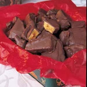 angel food candy Angel Food Candy, Sea Foam Candy, Food Christmas, Food Candy, Milk Chocolate Candy, Candy Recipe, Christmas Candy Recipes, Candy Cookies, Homemade Candies