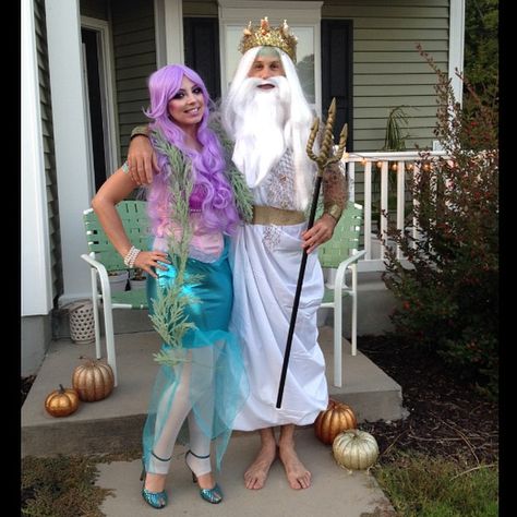 Come get your candy!! #halloween #mermaid #mermaidcostume #poseidon #poseidoncostume #couplescostume #mermaidlife Posiden Costume, Poseidon Costume, Merman Costume, Mermaid Headdress, Sea Costume, Halloween Witches Brew, Mermaid Halloween Costumes, Mermaid Costumes, Ariel Costumes