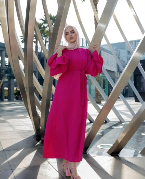 Pink Dress For Hijab, Pink Dress Hijab Outfit, Hot Pink Modest Dress, Hot Pink Dress Hijab, Hijab Pink Dress, Dress Pink Hijab, Muslimah Fashion Outfits Dresses, Modest Pink Abaya For Spring, Pink Abaya Outfit