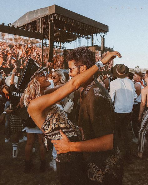 Tezza on Instagram: “Cole-Chella 🖤” Coachella Couple, Rave Couple Outfits, Couple Festival Outfits, Rave Pictures, Rave Couple, Music Festival Aesthetic, Couples Music, Festival Aesthetic, Instagram Couples