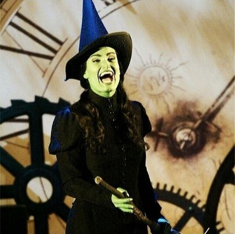 Elfaba Costume, Elphaba Makeup, Elphaba Costume, Elphaba Wicked, Witches Night, Wicked The Musical, Witches Night Out, Wicked Costumes, Cynthia Erivo