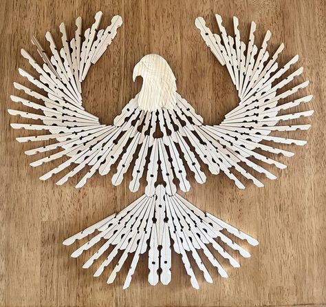 Dollar Tree Crafts Diy, Sunflower Wreath Diy, Clothespin Crafts Christmas, Clothespin Diy Crafts, Wooden Clothespin Crafts, Clothespins Diy, Clothespin Art, Dragon Fly Craft, Pop Tab Crafts