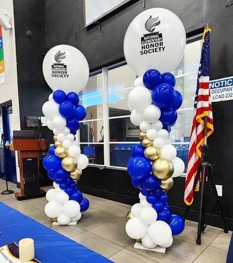 Induction Ceremony Ideas, National Elementary Honor Society, Organic Column Balloon, Foil Balloon Columns, Conference Balloon Decor, Stage Balloon Decor, Njhs Induction Ceremony Ideas, Banquet Balloon Decorations, Corporate Balloon Decorations