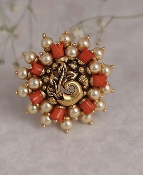 Coral Earrings Gold Indian, Pagadam Jewellery, Coral Jewelry Indian Gold, Jewellery Images, Temple Jewellery Earrings, Hand Jewelry Rings, Antique Gold Earrings, Flower Earrings Gold, Gold Jewels Design