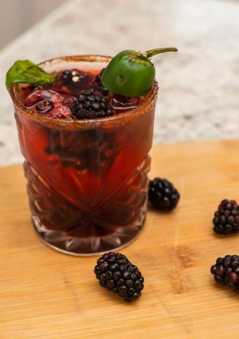 Spicy Jalapeño Blackberry Margarita – allyssainthekitchen Jalapeno Margarita Recipes, Spicy Blackberry Margarita, Blackberry Margarita, Jalapeno Margarita, Classic Margarita, Margarita Recipes, Frozen Drinks, Fresh Ingredients, Blackberry