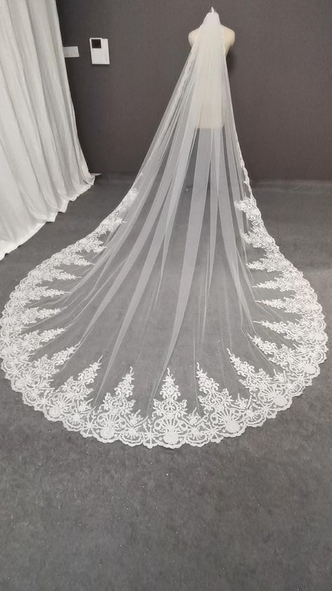 Wedding Veil Cathedral Length, Bridal Veil Ideas, Bridesmaid Veil, Vintage Wedding Veils, Bride Veil Long, Long Veils Bridal, Long Veils, Wedding Veils Headpieces, Cathedral Length Wedding Veil