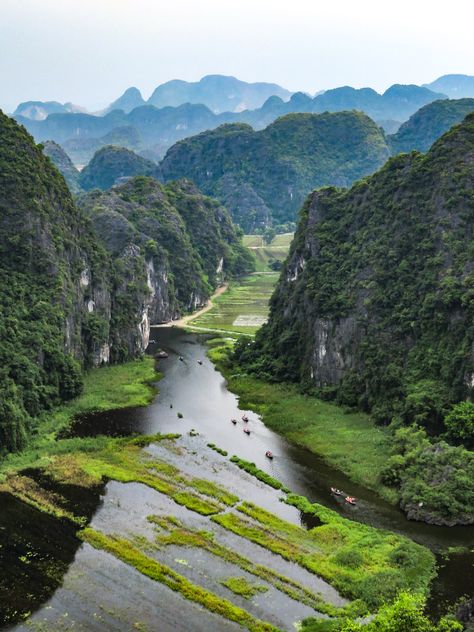 Hang Mua, Tam Coc, Ninh Binh, Vietnam Vietnam Landscape, Buddhist Pagoda, Vietnam Tattoo, Best Landscape Photography, Eco Village, Earth Planet, South China Sea, Southeast Asian, East Asia