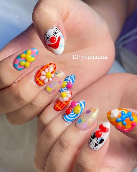 clown nails • Instagram Clown Nails Designs, Clown Nails, Carnival Nails, Circus Design, Clown Faces, French Nails, 3d Art, Nail Inspo, Nail Designs