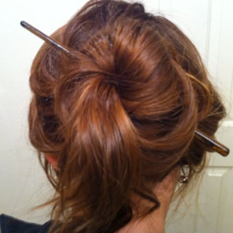 Just a chopstick hair<3 Hairstyle With Chopsticks, Hair Chopsticks Hairstyles, Chopsticks In Hair, Chopstick Hairstyles, Frazzled English Woman, Beehive Hairstyle, Beehive Hair, Chopstick Hair, Lily Evans