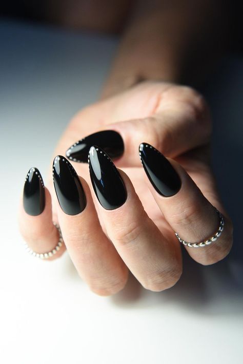 Nail Art Noir, Fur Nails, Cnd Nail Polish, Black Acrylic Nails, Punk Nails, Crazy Nails, Neutral Nails, Gel Nail Designs, Nail Trends