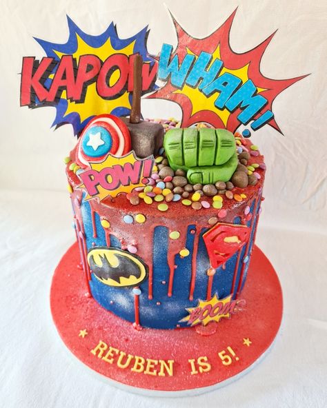 Superhero Buttercream Cake, Superhero Birthday Cake Buttercream, Book Themed Party, Nutella Buttercream, 5th Birthday Cake, Superhero Birthday Cake, Cookie Decoration, 5 Birthday, Cake House