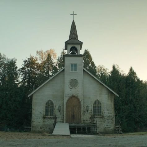 Gothic Church Aesthetic, American Gothic Aesthetic, Gothic Tumblr, Midwestern Gothic, Gothic Americana, Southern Gothic Aesthetic, Castlevania Anime, Church Aesthetic, The Crucible