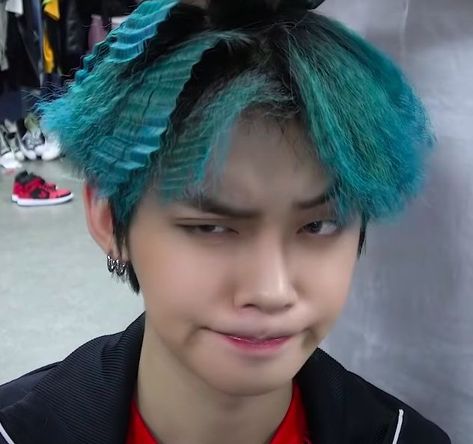 Yeonjun Funny, Fried Hair, Hair Meme, Burnt Hair, Candy Hair, Kpop Hair, Crimped Hair, Hair Icon, Yeonjun Txt