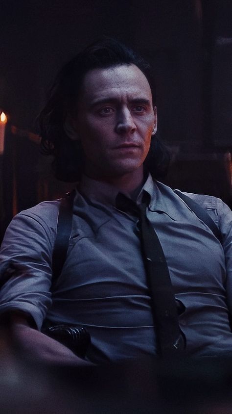 Tom Hiddleston Loki Aesthetic, Loki Reference Photos, Loki Marvel Wallpaper, Loki Laufeyson Aesthetic Wallpaper, Loki Laufeyson Hot, Loki Wallpaper 4k, Loki Hot Pics, Loki Laufeyson Wallpaper, Loki Aesthetic Wallpaper