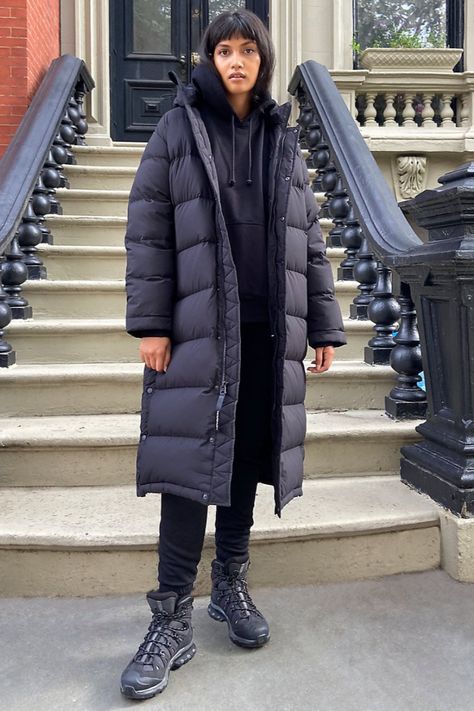 Super Puff Long Outfit, Long Super Puff Outfit, Long Black Puffer Coat Outfit, Super Puff Aritzia Outfit, Superpuff Outfit, Super Puff Outfit, Aritzia Super Puff Long, Aritzia Puffer Jacket, Puffer Jacket Outfit Winter Style