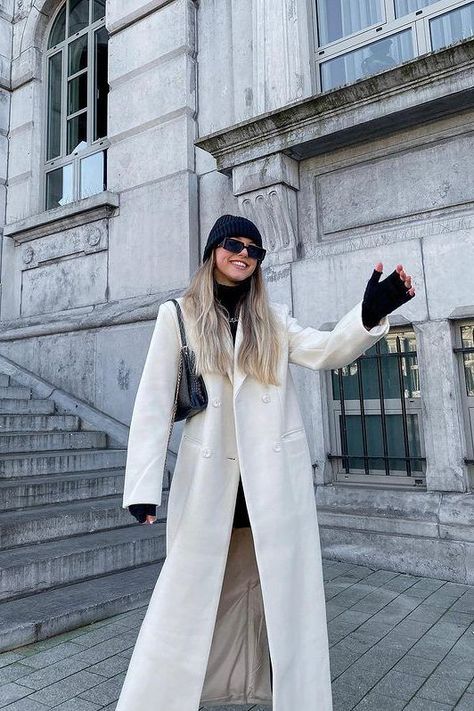 Cream Long Coat Outfit, White Coat Outfit, Leather Coat Outfit, Long Plaid Coat, Long Beige Coat, Long White Coat, Long Silk Skirt, Long Coat Outfit, Beige Wool Coat