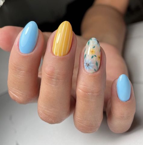 March Nail Colors, Luminary Nails, February Nail Colors, Acrylic Nail Colors, Nude Baddie Nails, March Nails Ideas, Multicolor Nails, March Nail, Nail Colors 2023