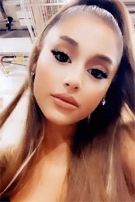 boy i invented you Ariana Grande Selfie, Adriana Grande, Ariana Instagram, Ariana Video, Ariana Grande Gif, Ariana Grande Cute, Ariana Grande Style, Ariana Grande Wallpaper, Ariana Grande Photoshoot