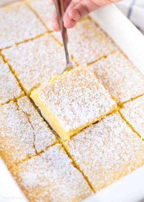 Gluten Free Lemon Bars Almond Flour, Gluten Free Lemon Recipes, Lemon Bar Recipes, Dairy Free Lemon Bars, Healthy Lemon Bars, Gluten Free Lemon Squares, Sugar Free Lemon Bars, Gf Deserts, Bars Recipes Healthy