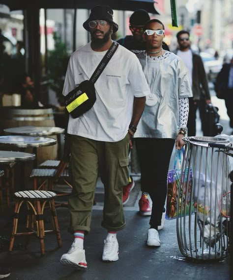 Editorial Outfits, Oversized Outfit Men, Oversize Tshirt Outfits, Bold Outfits, Outfits 2000s, Fun Outfits, 2000s Outfits, Men Street Fashion, Oversized Outfit