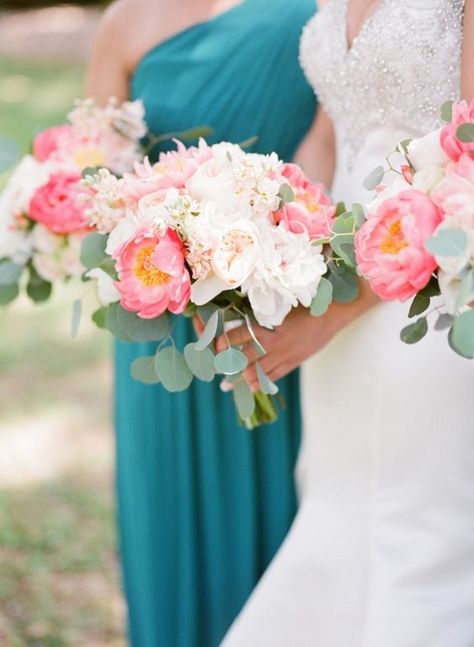 Prom Bouquet Teal Dress, Teal Bridesmaid Dresses Pink Flowers, Teal And Light Pink Wedding, Pink Table Centerpieces, Wedding Bouquets Teal, Teal Wedding Table, Teal And Pink Wedding, Teal Bridal Party, Bridesmaids Bouqet