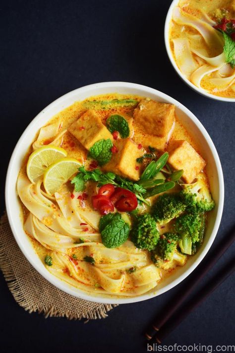 Laksa Soup Recipe Vegetarian, Malaysian Curry Vegetarian, Vegan Laksa Recipe, Vegan Malaysian Recipes, Laksa Paste Recipe, Laksa Curry, Vegan Laksa, Vegetarian Laksa, Food Polls