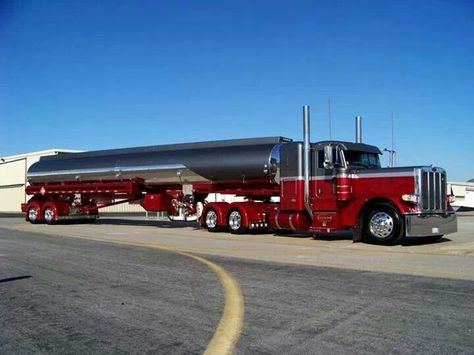 . Tanker Yanker, Big Cars, Truck Photos, Semi Trailer Truck, Tanker Truck, Peterbilt 389, Fuel Truck, Dream Trucks, Custom Big Rigs