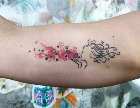 41 Watercolor Tattoos That Are a Work of Art – theFashionSpot Kiss Watercolor, Kiss Tattoo, Blow A Kiss, Kiss Tattoos, Blowing Kisses, Tattoo World, Watercolor Tattoos, Mini Tattoos, Get A Tattoo