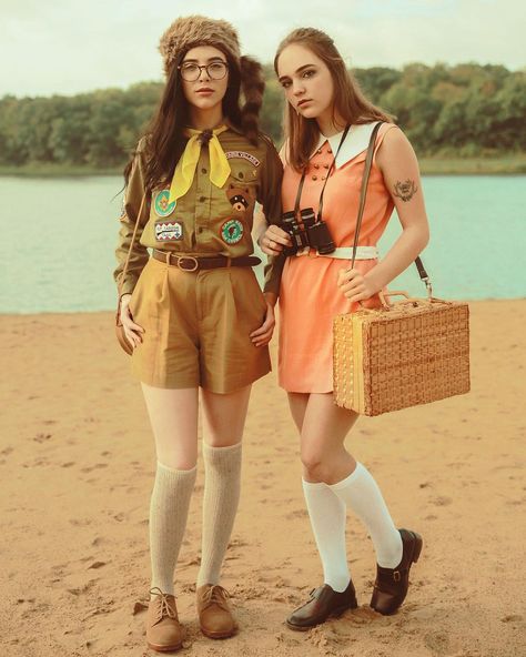 moonrise kingdom | kelby reck Suzy Moonrise Kingdom, Moonrise Kingdom Costume, Costumes With Glasses, Suzy Bishop, Easy Adult Halloween Costumes, Wes Anderson Inspired, Wes Anderson Aesthetic, Inspired Costumes, Wes Anderson Style