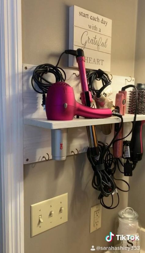 Stylish hair tools storage organizer #makeuporganizationideas Diy Hair Organizer Storage, Hair Tool Organization Ideas, Diy Hair Tool Organizer, Tool Organizer Diy, Hair Room At Home, Hair Tools Storage, Hair Tools Organizer, Tool Organization Diy, Hair Tool Storage