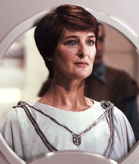 Mon Mothma, Episode Vii, Galactic Republic, Star Wars Celebration, Star Wars Costumes, Star Wars Women, Original Trilogy, Female Human, Star Wars Episodes