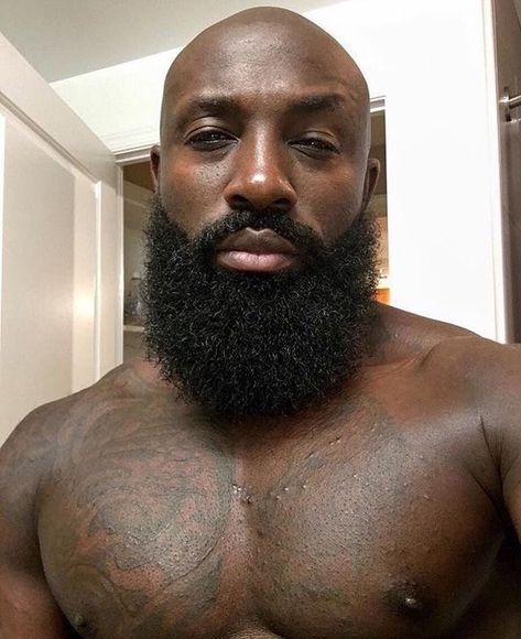 Beard Styles Bald, Bald Black Man, Bald Men With Beards, Bald With Beard, Black Men Beards, Beard Game, Dark Skin Men, Black Beards, Beard Tattoo