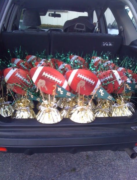 These will add color and a festive look to the banquet this Sunday. Football Banquet Decorations, Sports Banquet Decorations, Football Banquet Centerpieces, Sports Banquet Centerpieces, Sports Banquet Ideas, Football Banquet Ideas, Athletic Banquet, Football Centerpieces, Sports Centerpieces