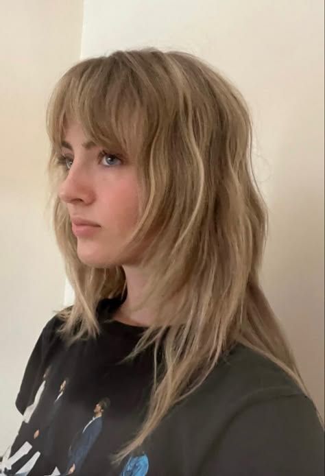 Wolf Shaggy Haircut, Women’s Shag Mullet, Shag Haircuts 2023, Shaggy Rockstar Hair, Blonde Wolf Cut With Bangs, Blonde Balayage Shag, Dirty Blonde Wolf Cut, London Aesthetic Grunge, Rockstar Girlfriend Haircut