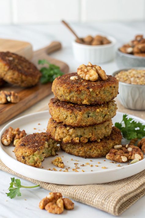 Top 7 Ingredients for Crispy Walnut Quinoa Patties Vegan Quinoa Patties, Roasted Veggie Medley, Quinoa Patties, Tahini Dressing Recipe, Vegan Patties, Crispy Quinoa, Quinoa Burgers, Bulgur Salad, Gluten Free Bread Crumbs