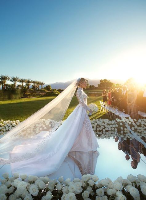 Small Private Wedding, Jeff Leatham, Wedding Isles, Aisle Runner Wedding, Wedding Ceremony Ideas, Wedding Dress Gallery, Bridal Gallery, Theme Nature, Aisle Runner