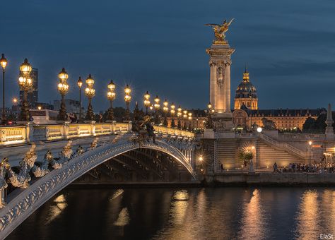 Pont Alexandre Iii Paris, Paris Background, Paris Photo Ideas, Beautiful Paris, Mood Images, Paris City, Paris Photos, Dream Destinations, City Lights