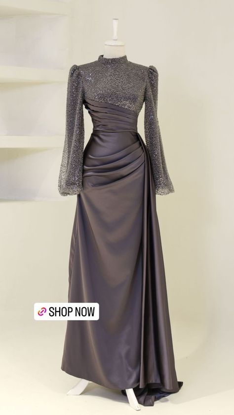 Dress Lebaran, Modest Dresses Fashion, Simple Bridesmaid Dresses, Gowns Dresses Elegant, Soiree Dress, Classy Prom Dresses, Fancy Dresses Long, Women Dresses Classy, Style Hijab