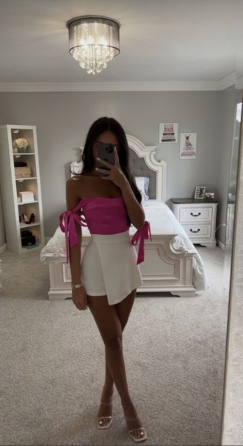 Valentines Dinner Outfit, Summer Birthday Outfits, 21st Birthday Outfits, Valentines Outfits, Night Out Outfit, White Skirt, Going Out Outfits, Fancy Outfits, Pink Top