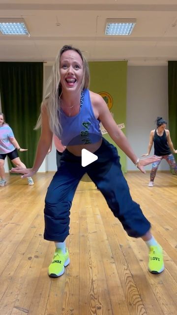 Zumba Augustina Jukne on Instagram: "Easy reggaeton choreo for warming up the class, perfect for starting the season and singing together!🤩🥳 I love how my whole team sings the chorus part La-la-la-la😂 The full choreo is uploaded on my Patreon, so enjoy, dance, and record it!🤩

Patreon: patreon.com/zumbaauguste

#zumbasuauguste #zumbaauguste #sokiaivilniuje #zumba #zumbachoreo #zumbachoreos #zin #zumbavideo #zumbavideos #dancevideo #instavideo #zumbachoreography #dance #zumbaclass #zumbavilniuje #zumbavilnius #zumbalithuania #vilnius #karoliniskes #zumbafitness @loud_and_fit @zumba @zincommunity @zumbavideos @zumbachoreos" Singing Together, Zumba Videos, Zumba Outfit, Insta Videos, Zumba Workout, Bun Hairstyles For Long Hair, Warming Up, The Class, Zumba