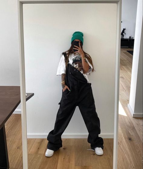 Looks Hip Hop, Tomboy Style Outfits, Looks Street Style, Streetwear Fashion Women, Swaggy Outfits, Mode Inspo, Tomboy Fashion, Looks Chic, Streetwear Women