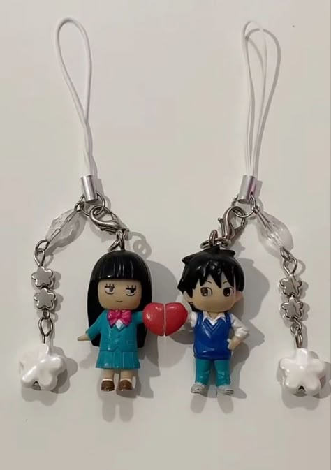 Kimi Ni Todoke Keychain, Kimi Ni Todoke Phone Charm, Sawako Keychain, Cute Keychains, Matching Keychains, Keychain Ideas, Clay Inspo, Cute Items, Phone Charms