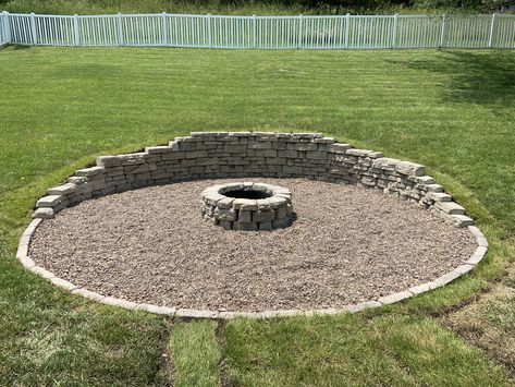 Fire Pit Pea Gravel Patio Design, Slope Fire Pit, Sloped Backyard Fire Pit, Fire Pit Ideas Backyard On A Slope, Fire Pit In Hill, Fire Pit On Sloped Yard Diy, Fire Pit Area On Sloped Yard, Fire Pit Sloped Backyard, Round Firepits Backyard Ideas