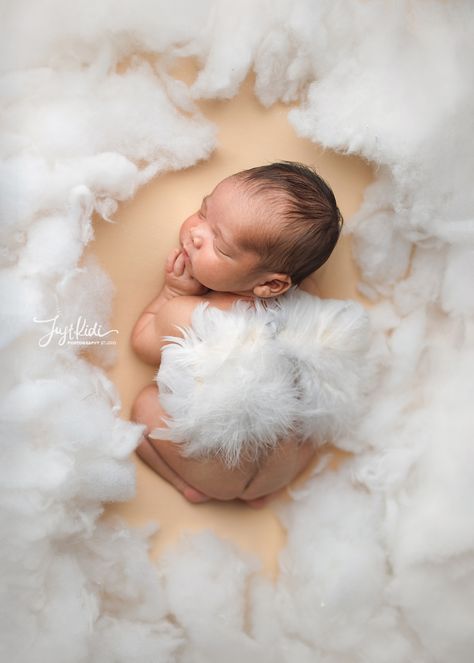 Luxury Newborn Photography, Newborn Photography Theme Ideas, Newborn Baby Photo Shoot Ideas, Newborn Baby Photography Studio, Baby Theme Photoshoot, Newborn Theme, Newborn Lighting, Newborn Photoshoot Ideas, Baby Boy Newborn Pictures